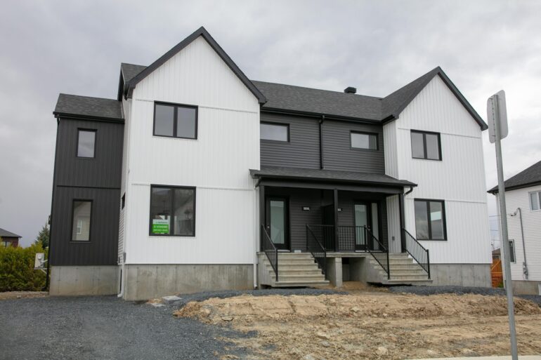 Maison à vendre, 1806 Boulevard Mi-Vallon, Sherbrooke (Rock Forest | St-Élie)